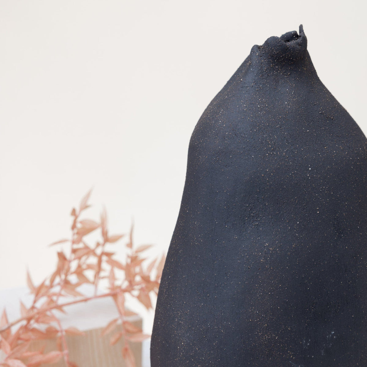 Vaso Alto Wabi Sabi – Marrone e Nero in Gres - AUTHENTICO CERAMICS