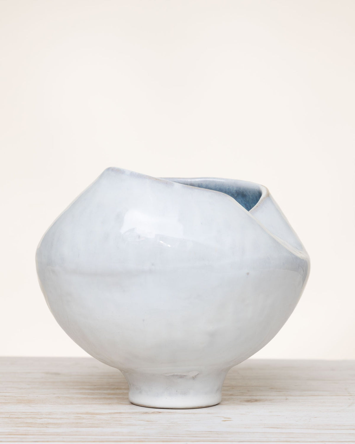 Vaso Moonjar Design con Interno Blu Craquelé - AUTHENTICO CERAMICS