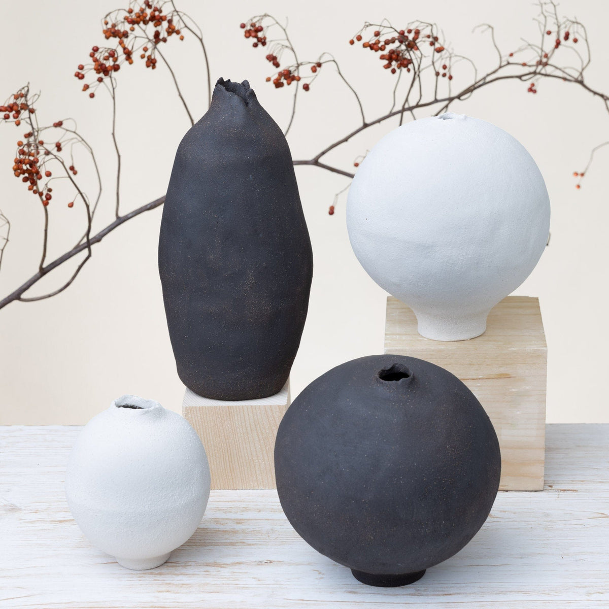 Vaso Moonjar Wabi Sabi – Marrone e Nero Texturizzato - AUTHENTICO CERAMICS